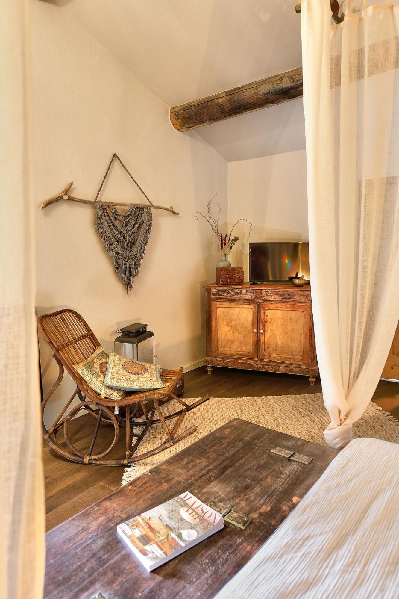 La Gourmandine Hotel Courry Bagian luar foto